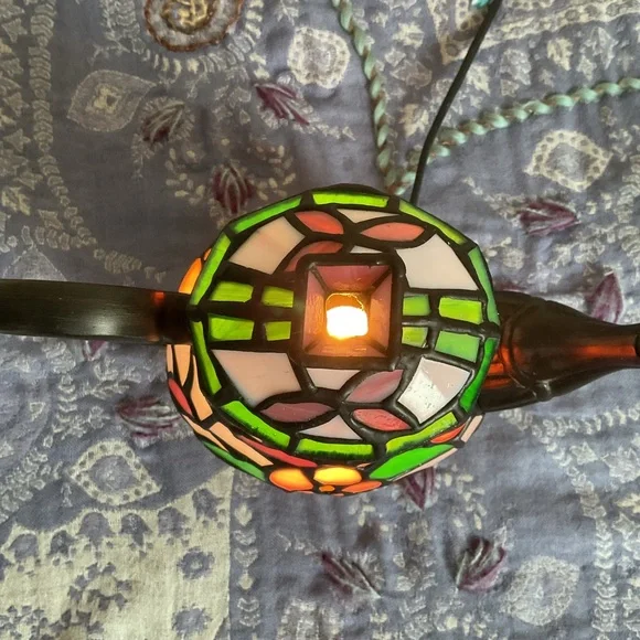 Tiffany Style Cheyenne Stained Glass Lighted Teapot Accent Table Lamp - Picture 2 of 16